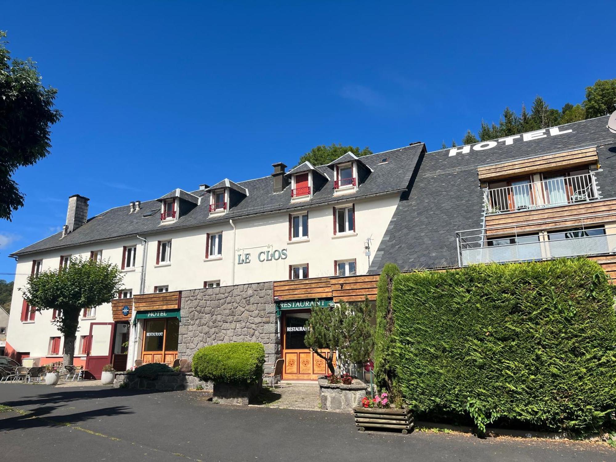 Hotel Restaurant Le Clos Besse-et-Saint-Anastaise Zewnętrze zdjęcie